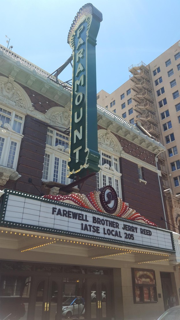 Jerry Paramount Marquee